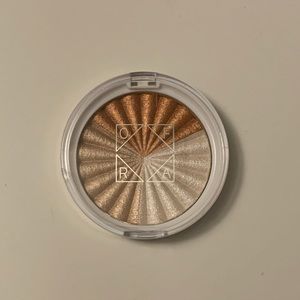 OFRA Everglow Highlighter